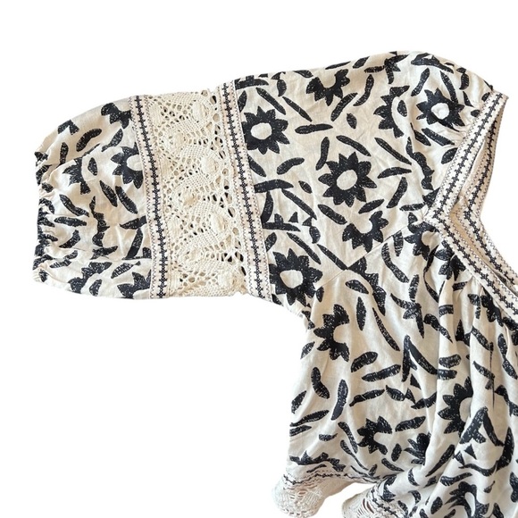 Christian Siriano Women's NY Boho Blouse -Black & White-Size Large - Picture 5 of 7